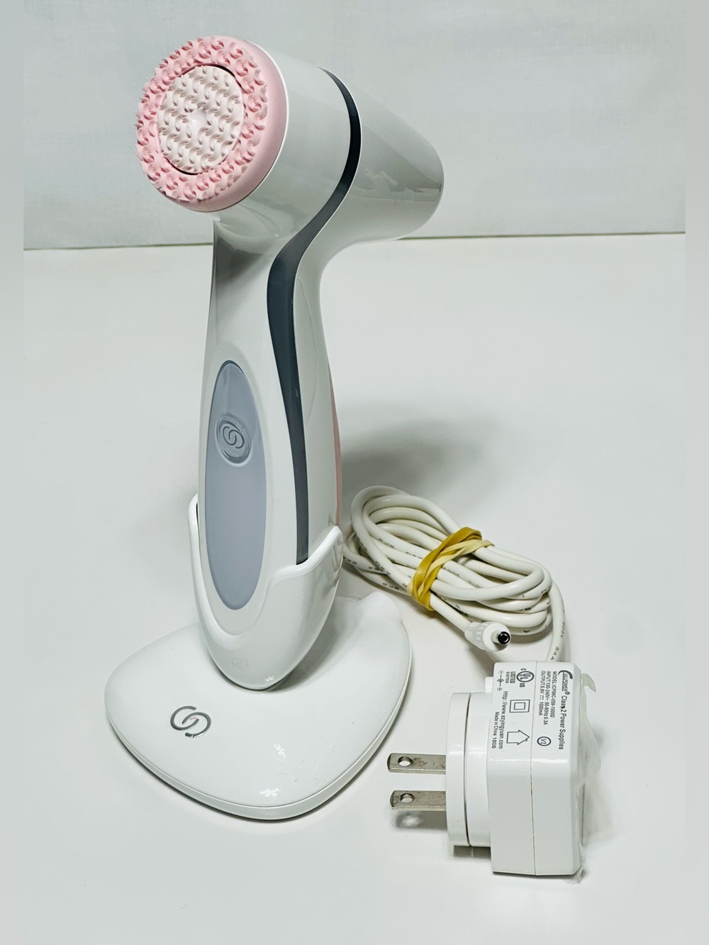 NU SKIN Model: ageLOC LumiSpa Cleansing Device w/ Charging Base.